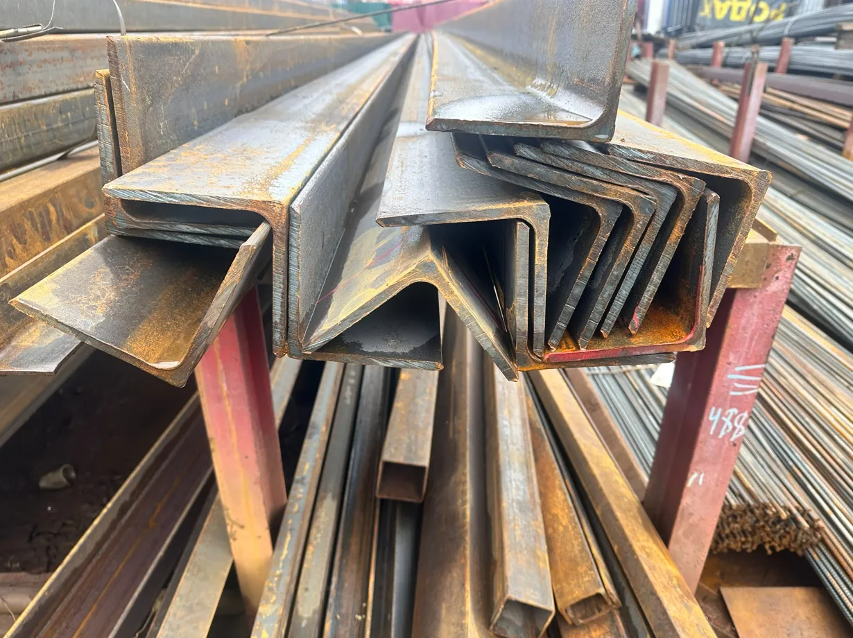 Купить Уголок 100х100х8 мм