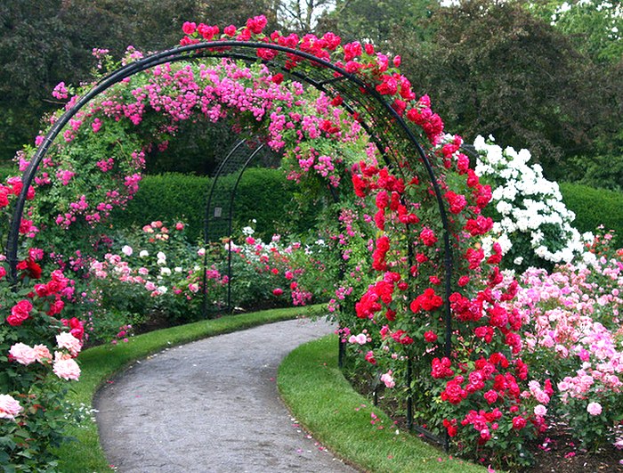 Садовая арка из арматуры своими руками.