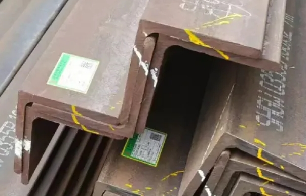 Уголок стальной в Хотьково
