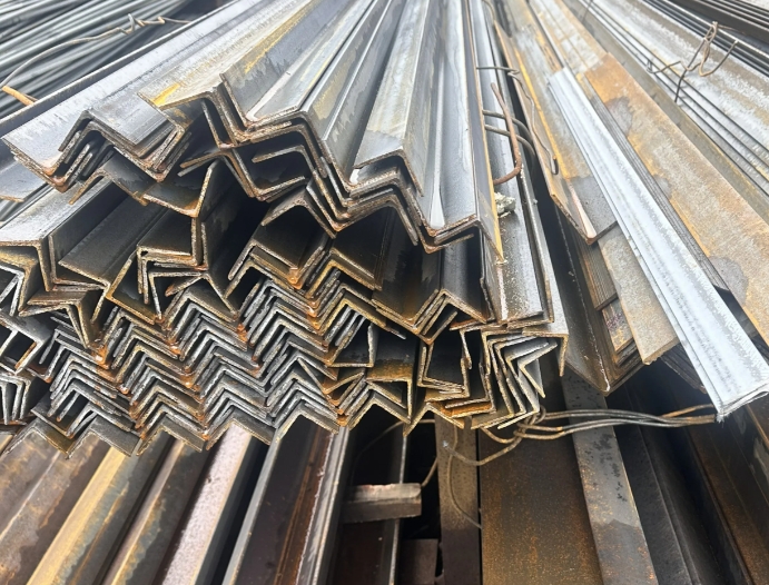 Уголок стальной