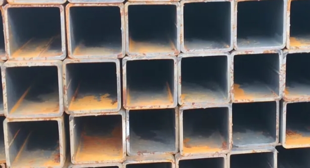 Труба профильная в Звенигороде