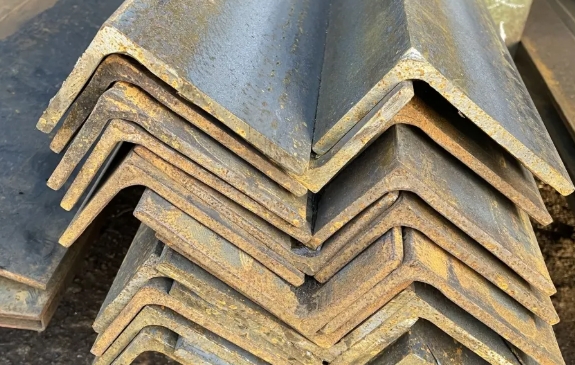 Уголок стальной в Дедовске